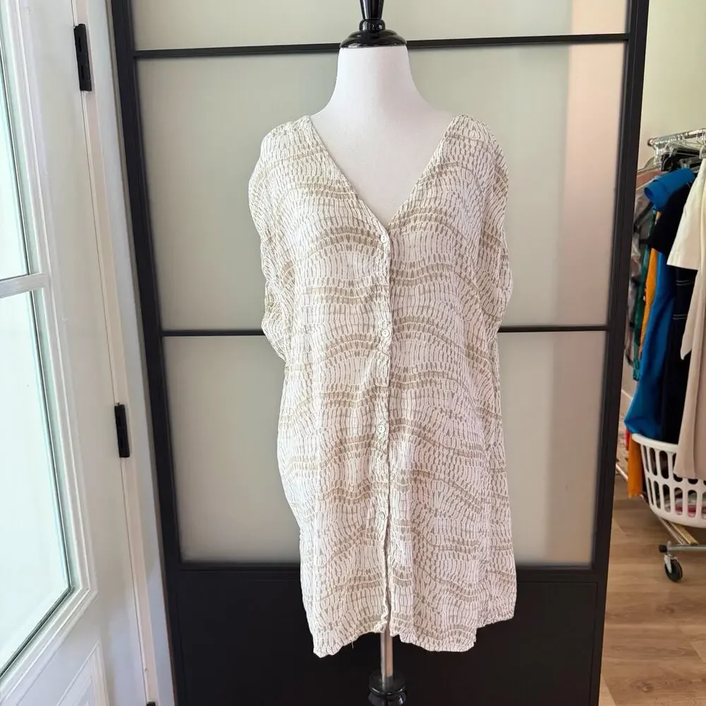 Carve Designs Tunic Top Women's M White Tan Rayon Geometric Cover Up Blouse EUC